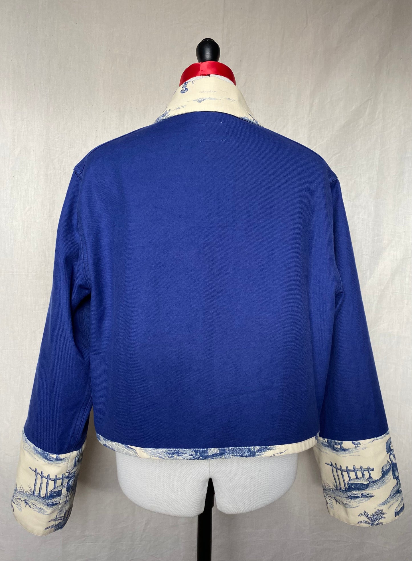 Veste de travail upcyclé - Toile de coton bleu et toile de Jouy - Taille unique