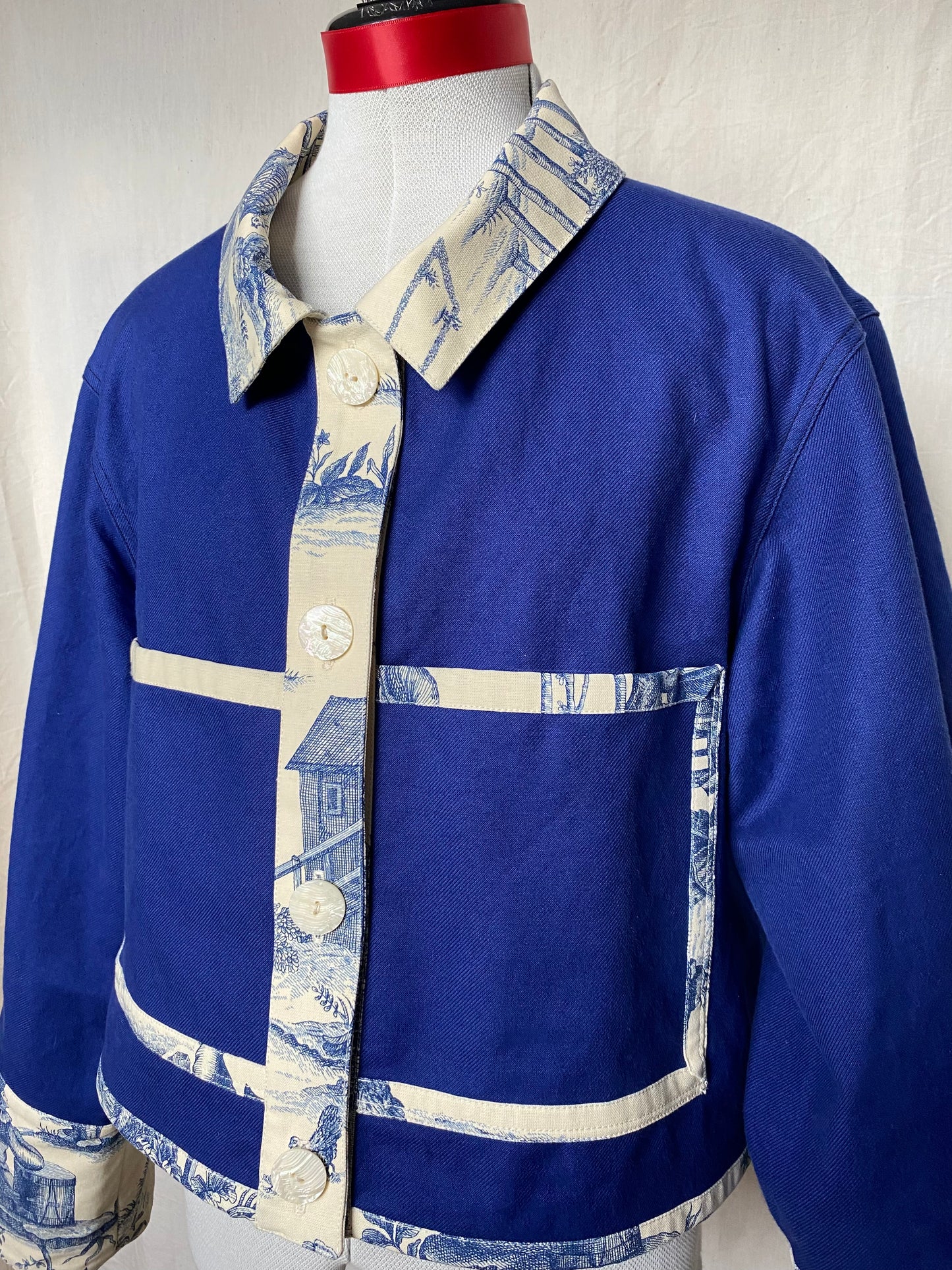 Veste de travail upcyclé - Toile de coton bleu et toile de Jouy - Taille unique