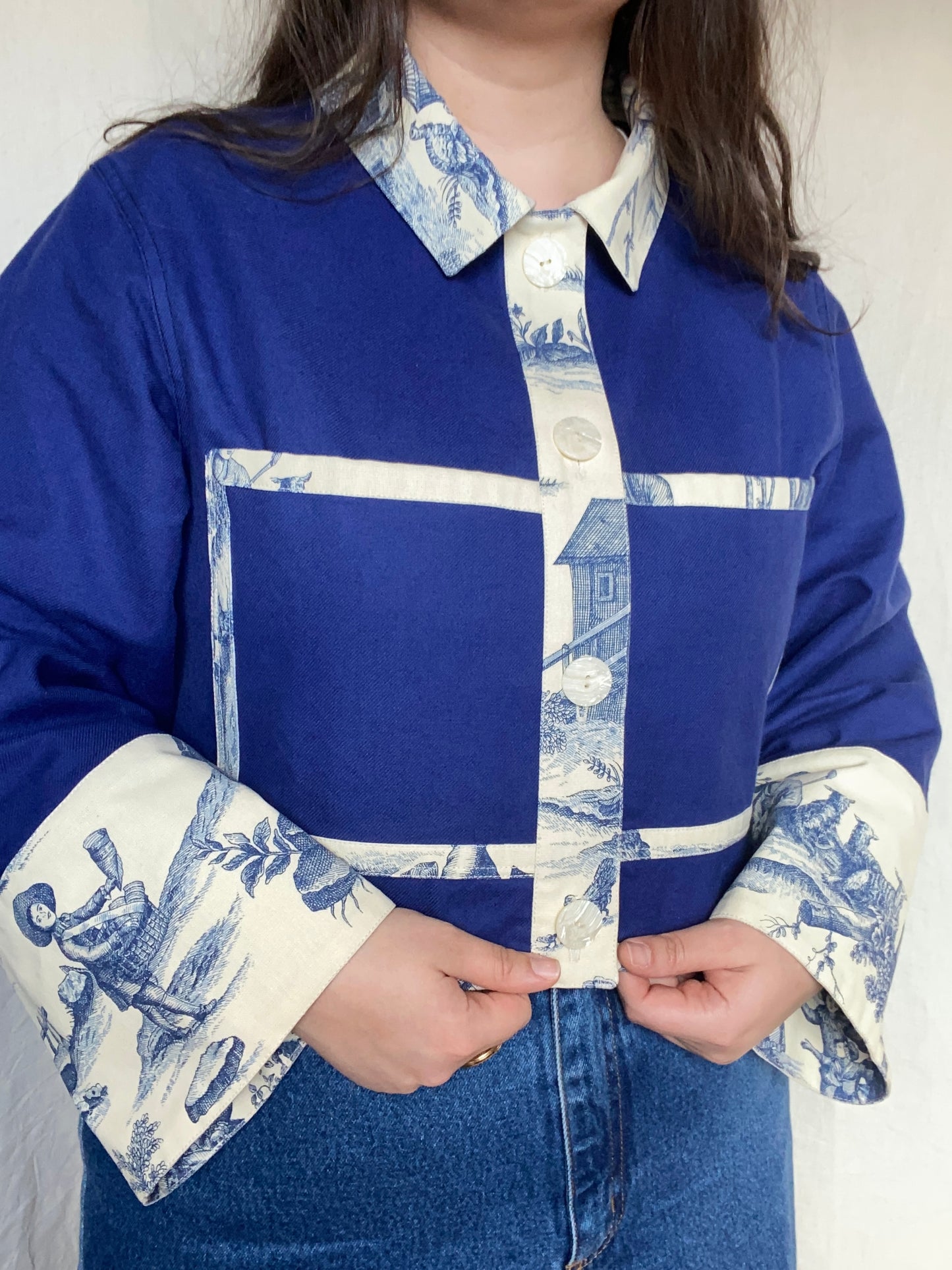 Veste de travail upcyclé - Toile de coton bleu et toile de Jouy - Taille unique
