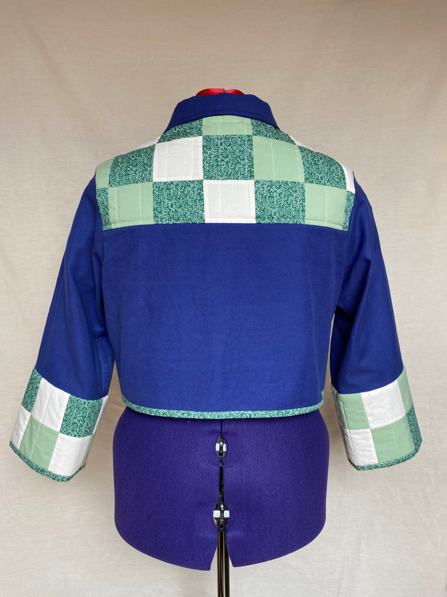 Veste de travail upcyclé - Toile bleu et Patchwork vert - Taille unique