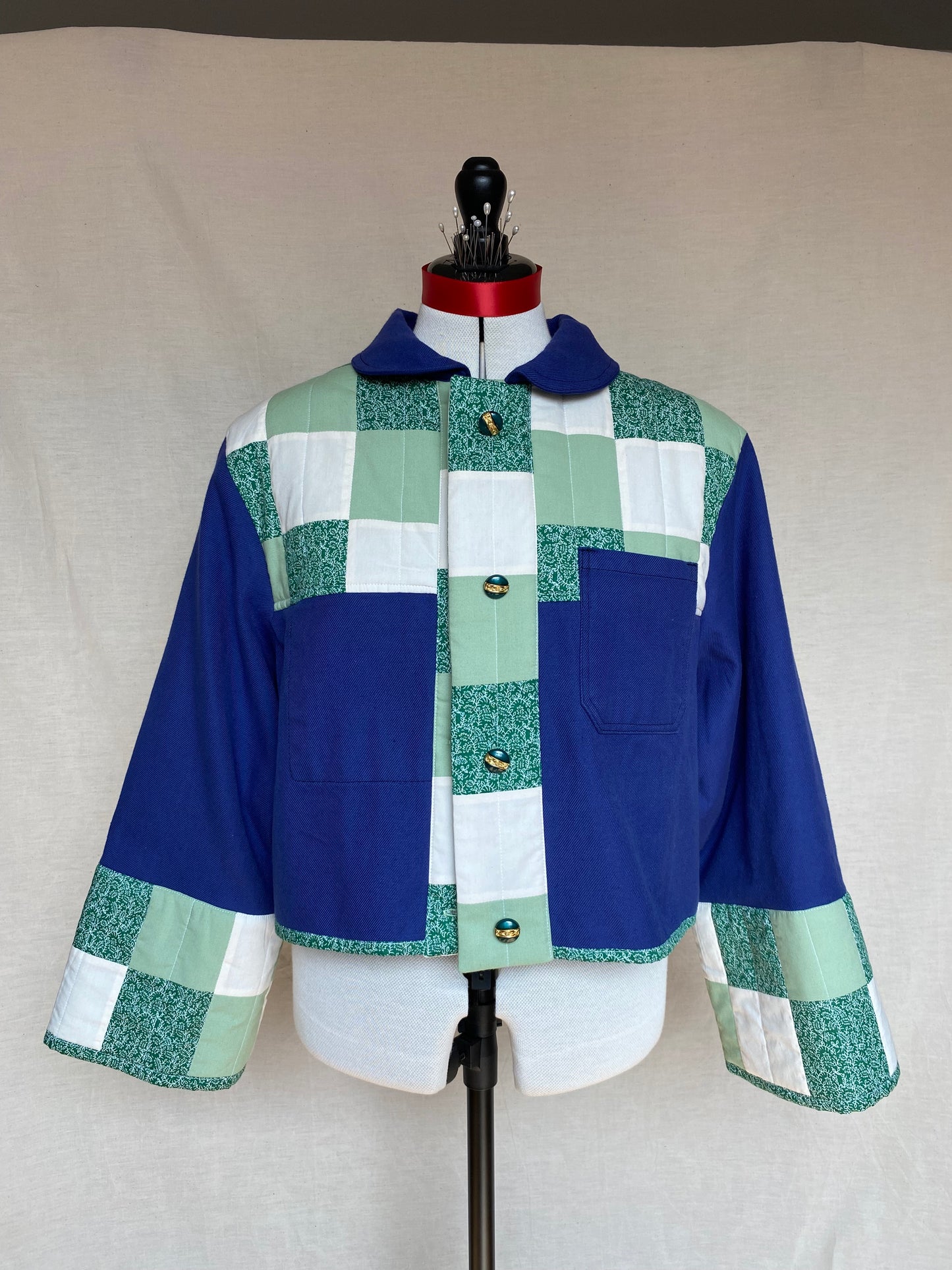 Veste de travail upcyclé - Toile bleu et Patchwork vert - Taille unique